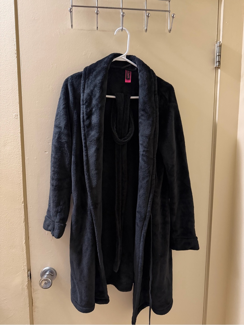 La SENZA Black Plush Shawl Collar Robe